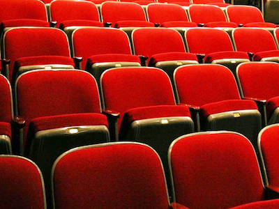 neteja i ignifugació de butaques en teatres i auditoris, in situ